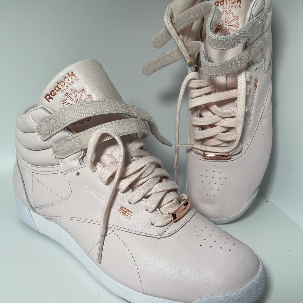 Reebox hightop sneakers